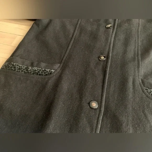 VINTAGE - Black Wool Coat with Shearling Collar | Minimalist Oversized Jacket - Picture 5 of 13